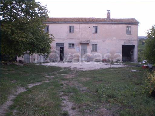 casa indipendente in vendita a Fossombrone in zona Isola di Fano