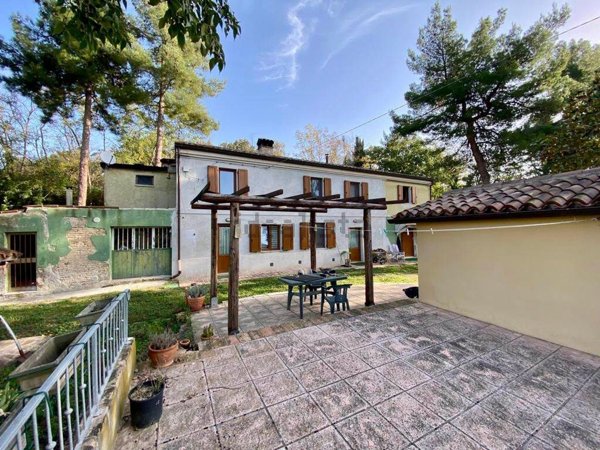 casa indipendente in vendita a Fano in zona Carignano Terme