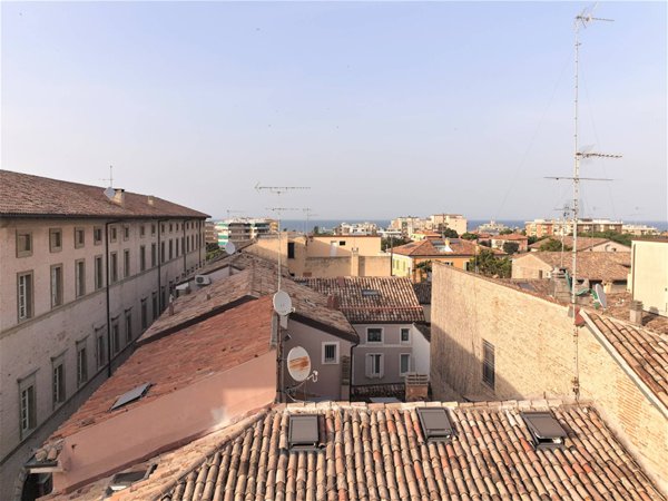 casa indipendente in vendita a Fano