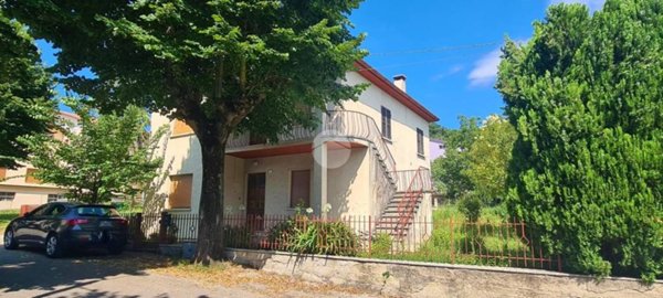 casa indipendente in vendita a Fano in zona Cuccurano