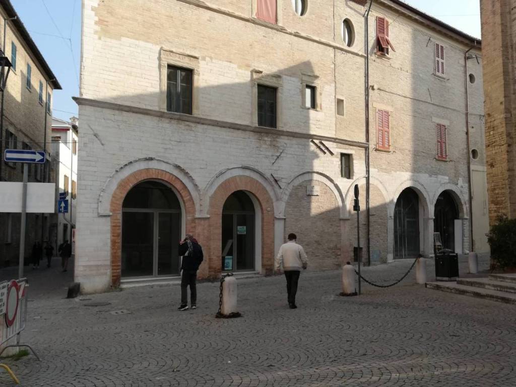 ufficio in vendita a Fano