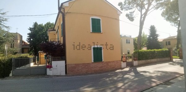 casa indipendente in vendita a Fano in zona Bellocchi