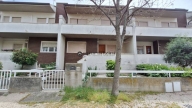 casa indipendente in vendita a Fano