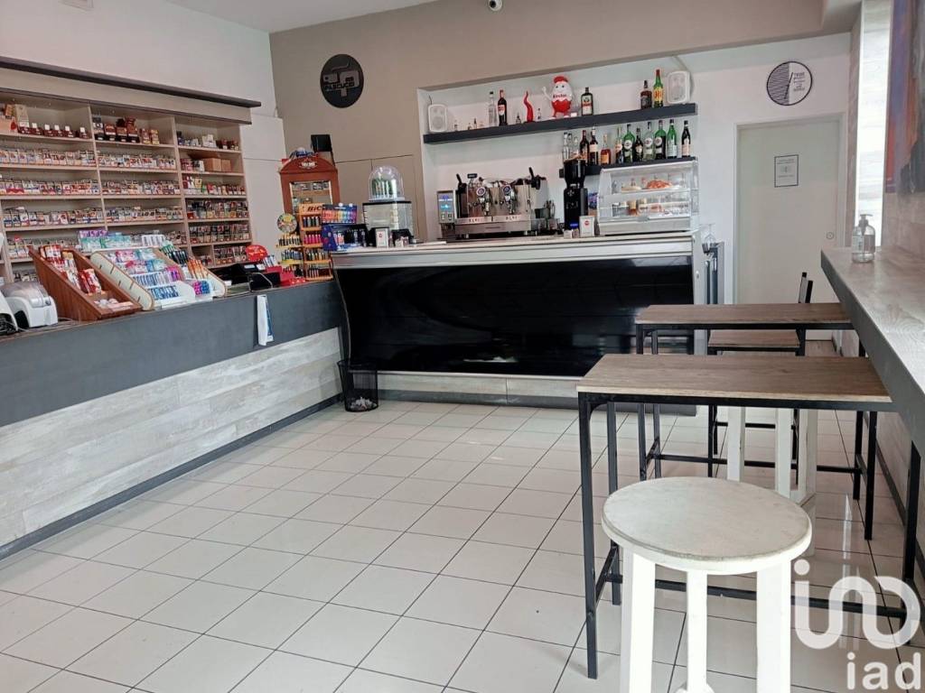 negozio in vendita a Fano
