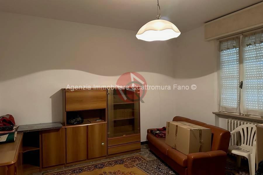 casa indipendente in vendita a Fano in zona Centinarola