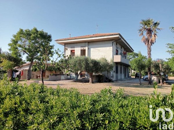 casa indipendente in vendita a Fano in zona Torrette