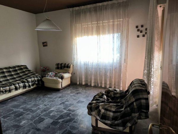 casa indipendente in vendita a Fano in zona Cuccurano