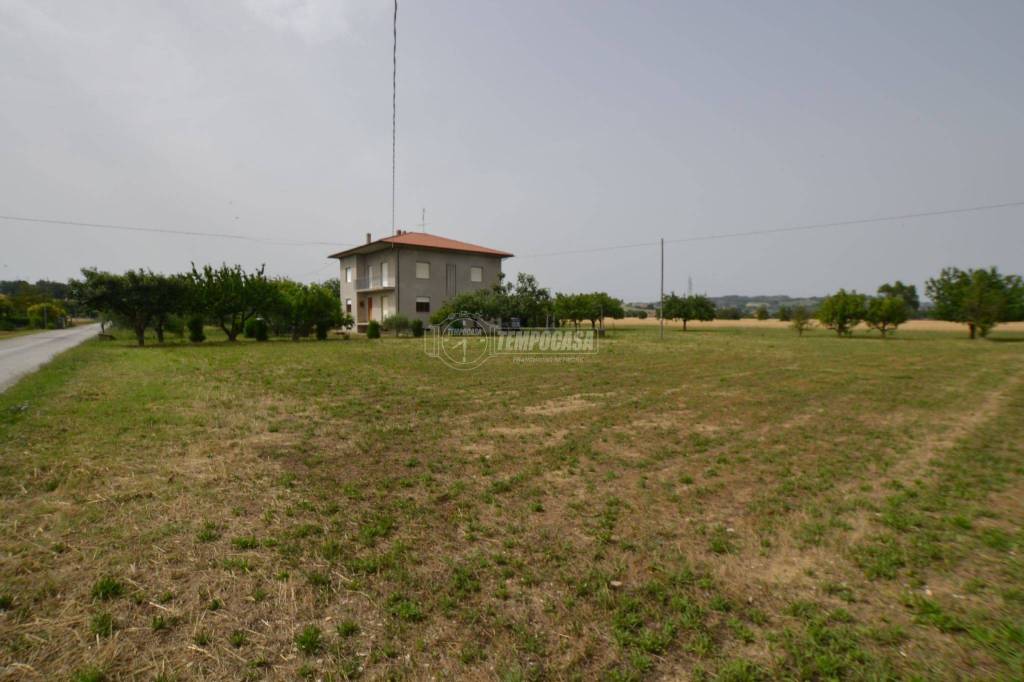 casa indipendente in vendita a Fano in zona Bellocchi