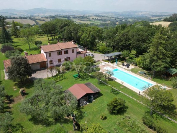 casa indipendente in vendita a Fano in zona Carignano Terme