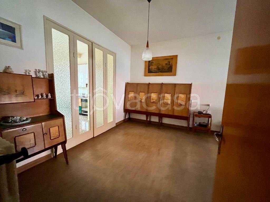 casa indipendente in vendita a Fano