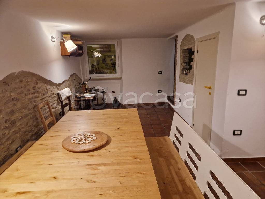casa indipendente in vendita a Fano