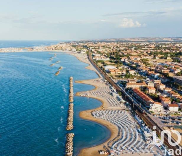 negozio in vendita a Fano