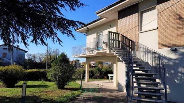 casa indipendente in vendita a Fano in zona Bellocchi