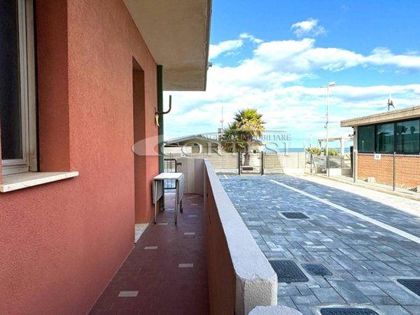 appartamento in vendita a Fano in zona Marotta