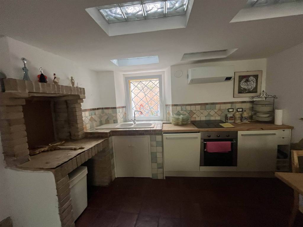 casa indipendente in vendita a Fano