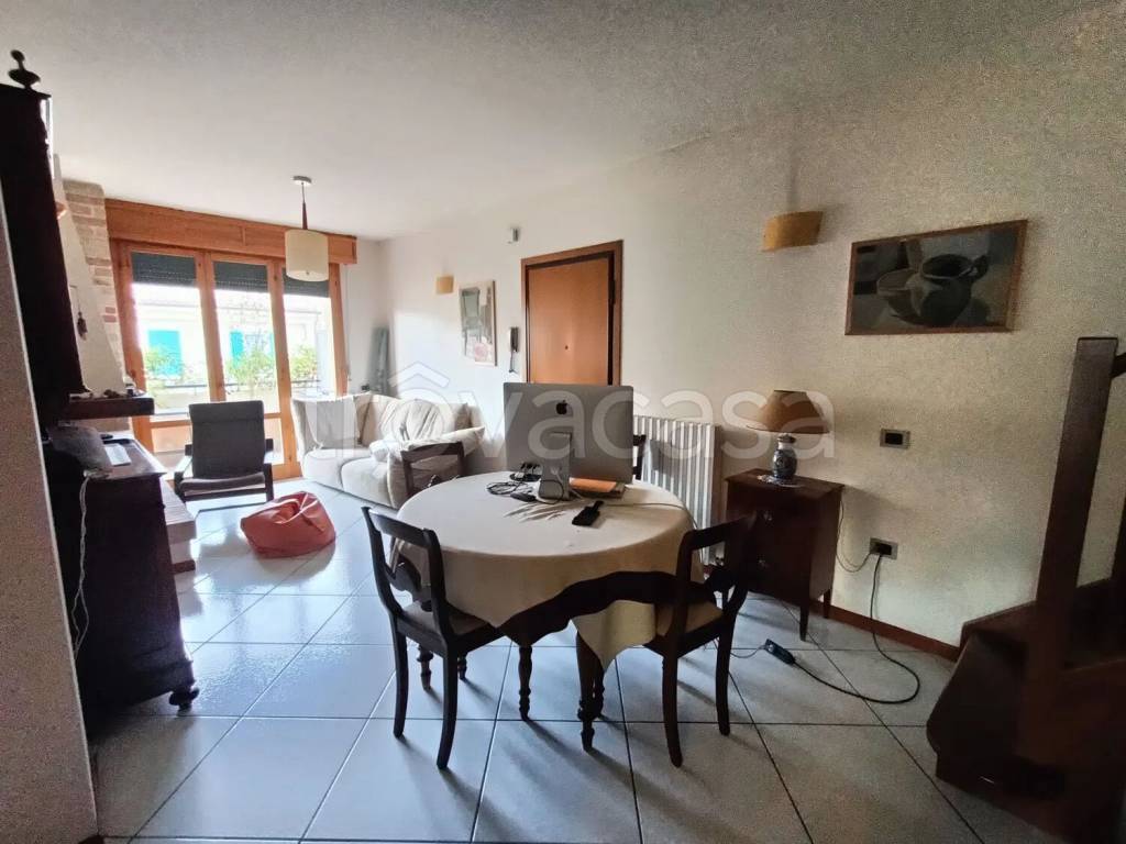 appartamento in vendita a Fano in zona Fenile