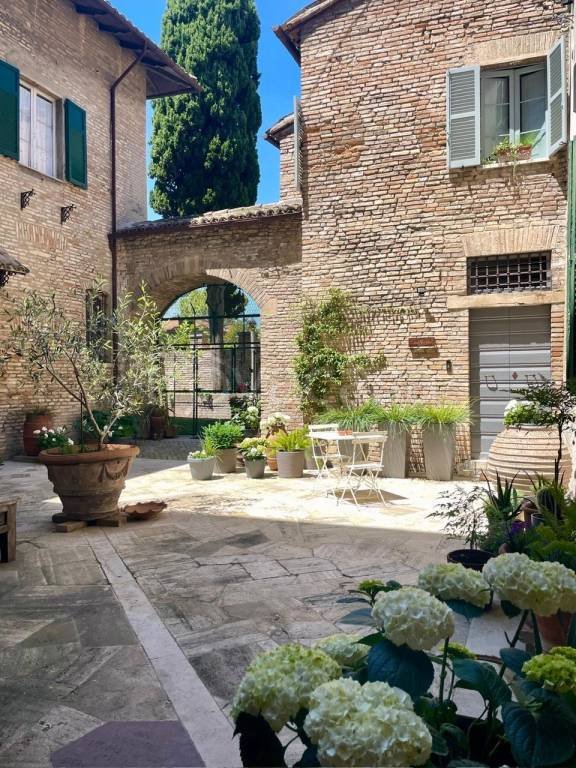 casa indipendente in vendita a Fano