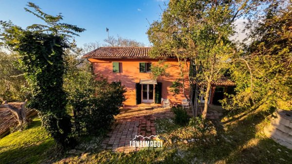 casale in vendita a Fano