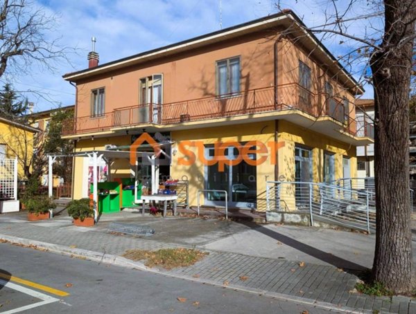 casa indipendente in vendita a Fano