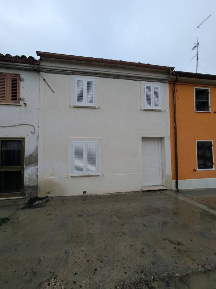 appartamento in vendita a Fano in zona Centinarola