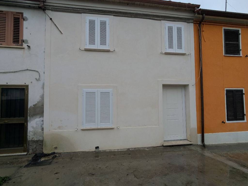 appartamento in vendita a Fano in zona Centinarola
