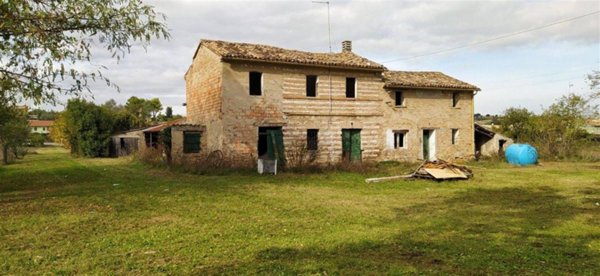 casa indipendente in vendita a Fano