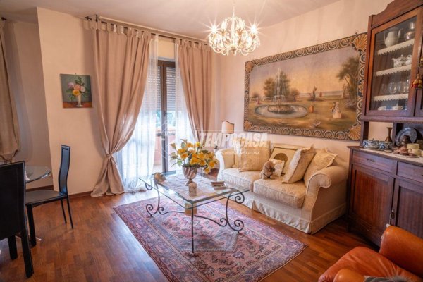 casa indipendente in vendita a Fano