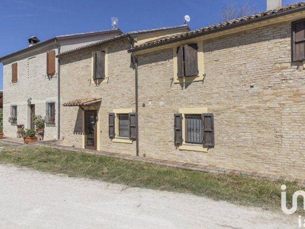 casa indipendente in vendita a Fano in zona Caminate