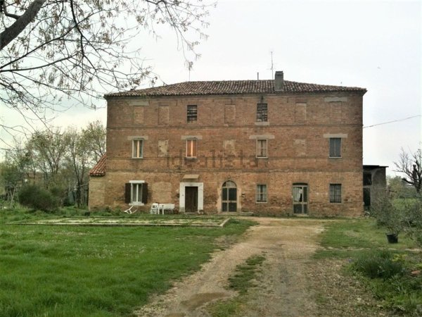 casa indipendente in vendita a Fano