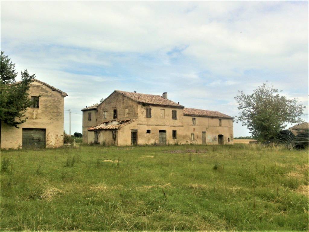 casa indipendente in vendita a Fano