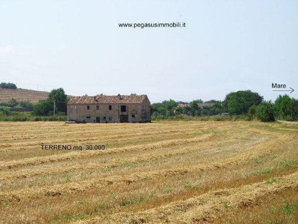 casa indipendente in vendita a Fano