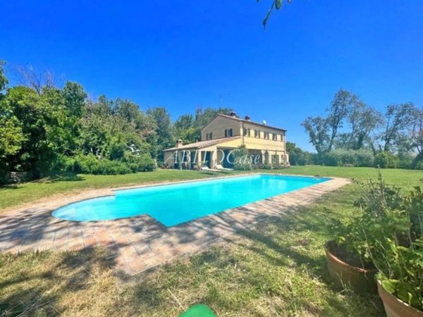 casa indipendente in vendita a Fano in zona Roncosambaccio