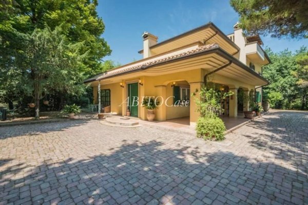 casa indipendente in vendita a Fano in zona Magliano