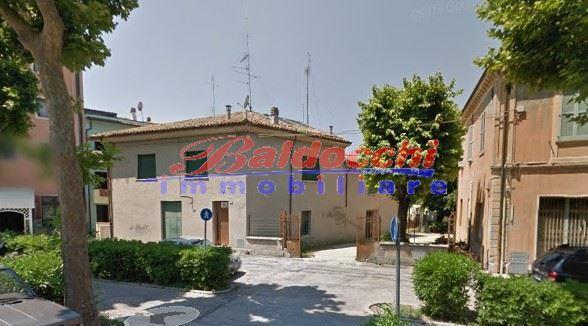 casa indipendente in vendita a Fano