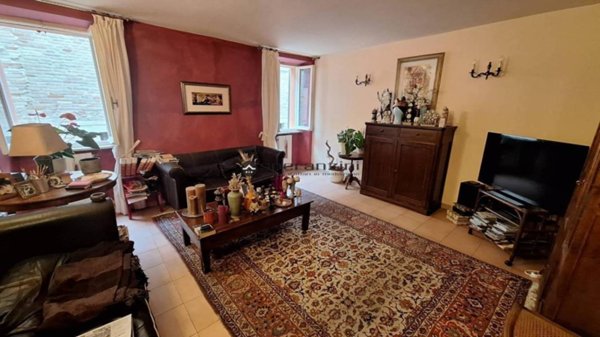 casa indipendente in vendita a Fano