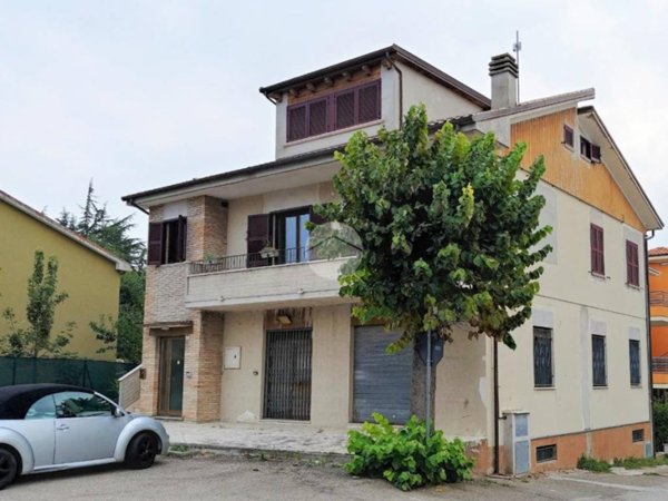 appartamento in vendita a Fano in zona Fenile