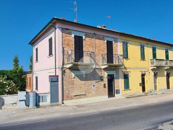 casa semindipendente in vendita a Fano