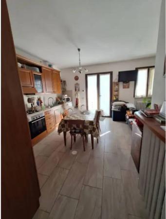 casa indipendente in vendita a Fano