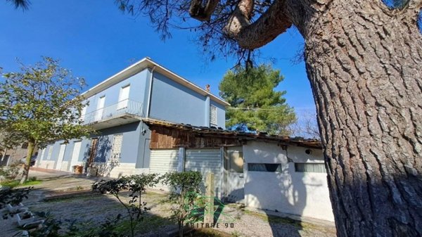 casa indipendente in vendita a Fano in zona Carignano Terme