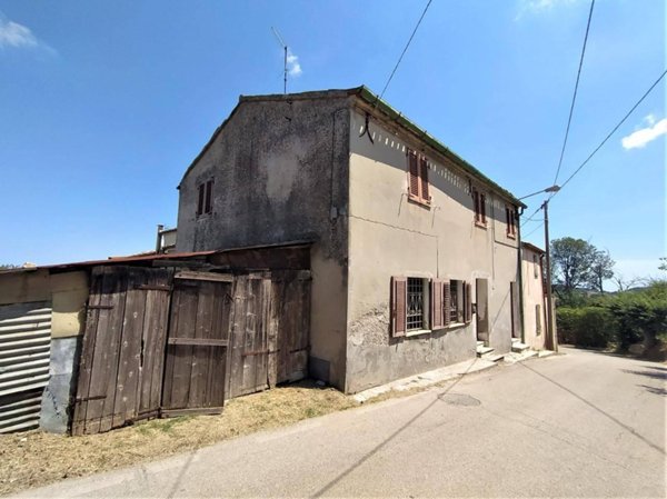 casa indipendente in vendita a Fano in zona Carignano Terme