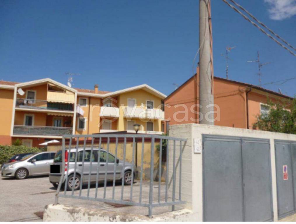 appartamento in vendita a Fano in zona Carrara