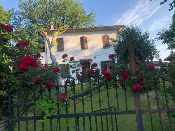 casa indipendente in vendita a Fano in zona Carignano Terme