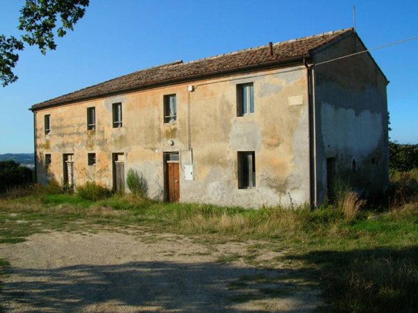casa indipendente in vendita a Fano in zona Caminate