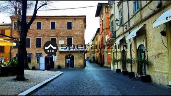 negozio in vendita a Fano