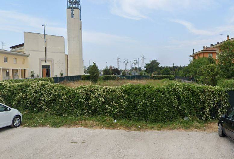 terreno edificabile in vendita a Fano in zona Centinarola