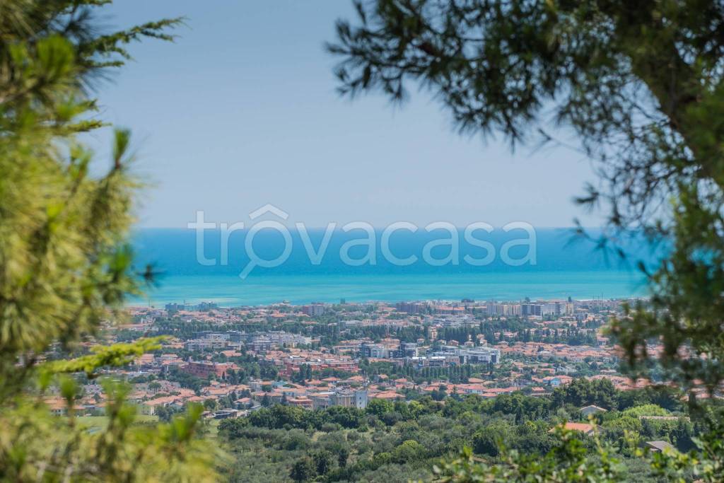 casa indipendente in vendita a Fano in zona Magliano