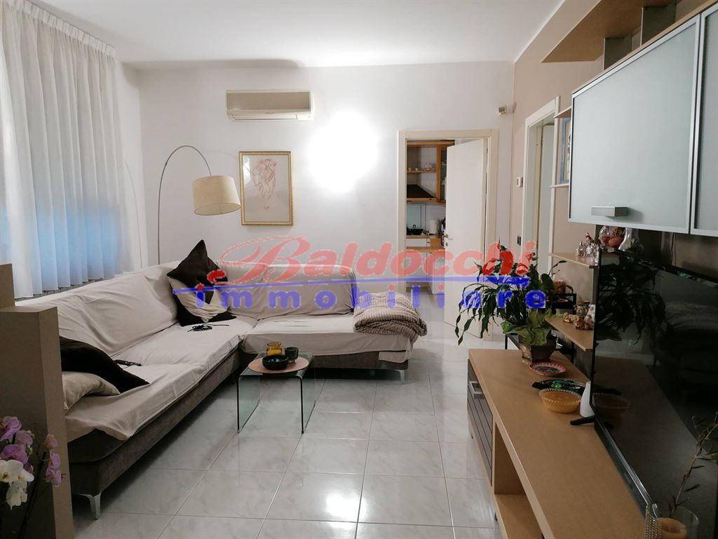 casa indipendente in vendita a Fano