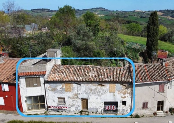 casa indipendente in vendita a Fano in zona Carignano Terme