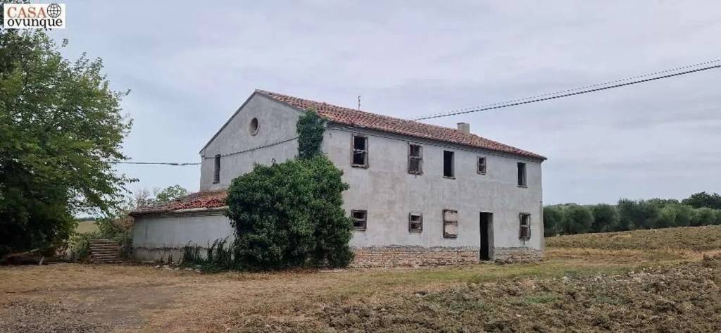 casa indipendente in vendita a Fano in zona Caminate