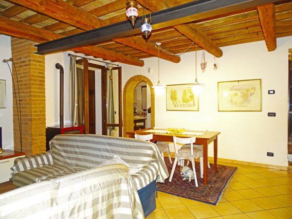 casa indipendente in vendita a Fano